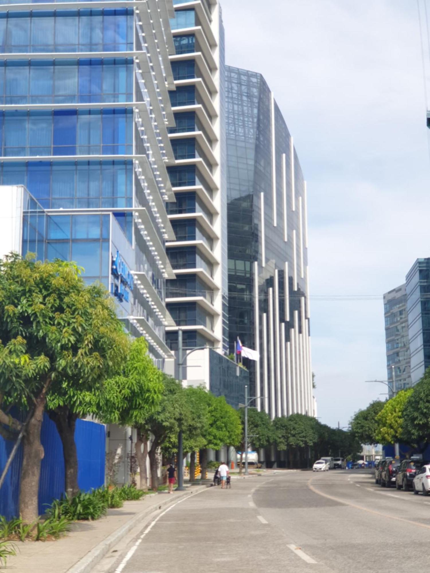 One Pacific Residence Condominium Tower C-16N มักตัน ภายนอก รูปภาพ